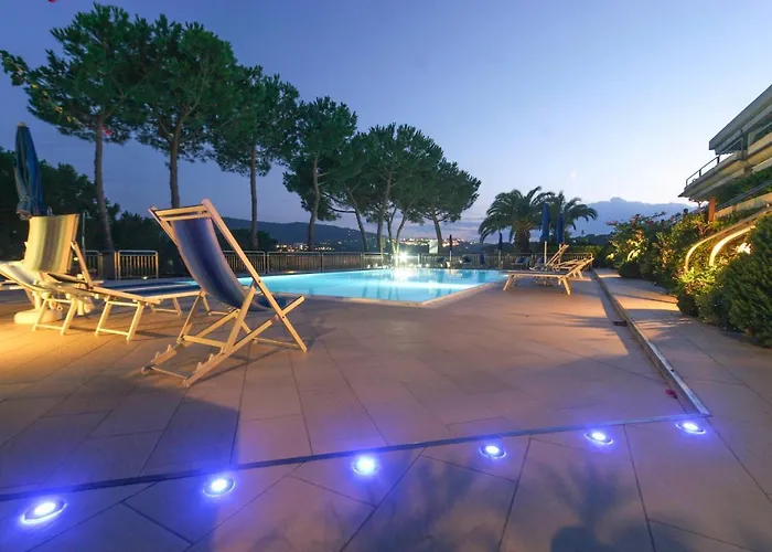 Monolocale Il Porto N. 4 פורטו אזורו